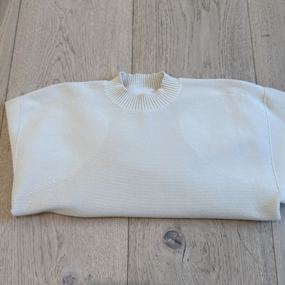 Lululemon Multi-Texture Crewneck Sweater in XS - Picture 4 of 10